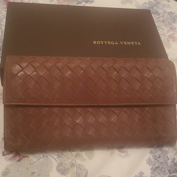 Bottega Veneta Handbags - Bottega Venetta brown Intrecciato leather Continental long wallet